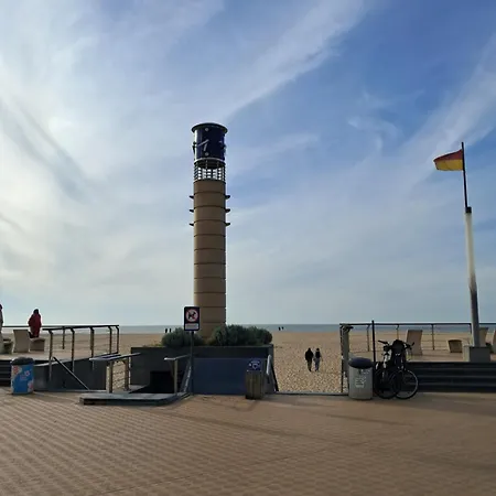 Cozy Near The Sea 아파트